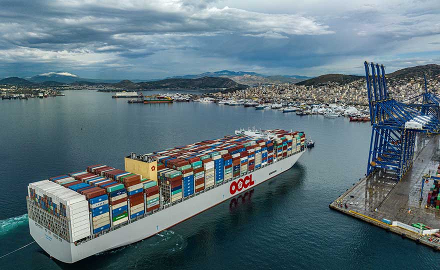PCT S.A. welcomes in the port of Piraeus, one of the largest container ships in the world